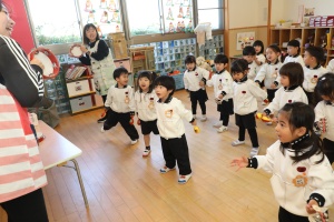 楽器で遊びました🎵　きりん