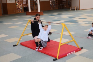 鉄棒頑張っています　こあら