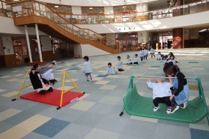 鉄棒頑張っています　こあら