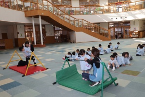 鉄棒頑張っています　こあら