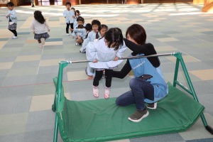 鉄棒頑張っています　こあら