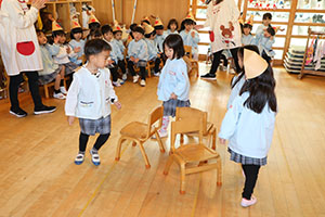 いす取りゲーム　きりん