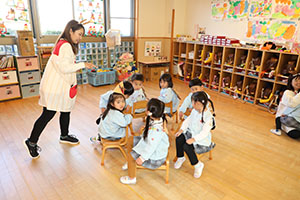 いす取りゲーム　きりん