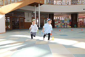 リレー楽しかったね　こあら・ことり・ぱんだ