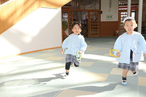 リレー楽しかったね　こあら・ことり・ぱんだ