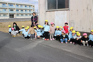 お散歩へでかけました　ひよこ・ひまわり