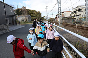 お散歩へでかけました　ぺんぎん・たんぽぽ