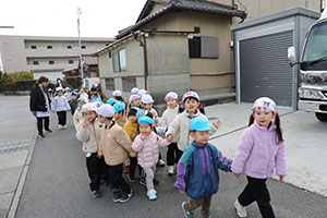 お散歩へでかけました　ぺんぎん・たんぽぽ