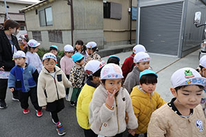 お散歩へでかけました　ぺんぎん・たんぽぽ