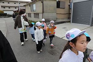 お散歩へでかけました　ぺんぎん・たんぽぽ