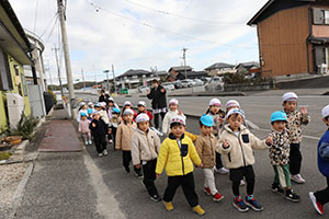 お散歩へでかけました　ぺんぎん・たんぽぽ