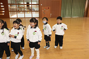 体操教室 　ー跳び箱ー　ことり