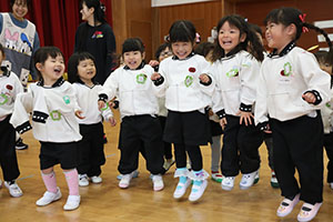 体操教室 　ー跳び箱ー　ことり