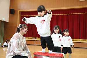 体操教室 　ー跳び箱ー　りす