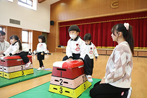 体操教室 　ー跳び箱ー　りす