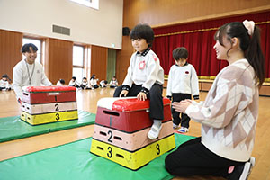 体操教室 　ー跳び箱ー　りす