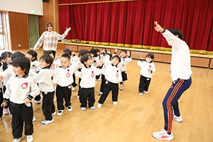 体操教室 　ー跳び箱ー　りす