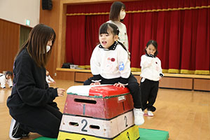 体操教室 　ー跳び箱ー　うさぎ