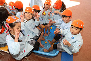 日本の伝統　ー年賀状・足湯ー　E