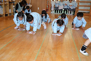 ぞうきんがけレース　こあら