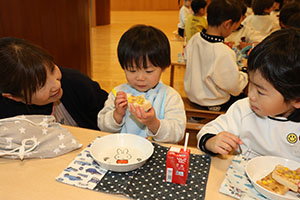 みんなでお給食　あひる・すみれ