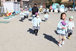 マラソン活動が始まりました　C・ひまわり・たんぽぽ・さくら・ことり・ぱんだ