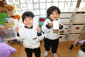 書初め大会　がんばったね！　年中組