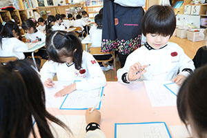 書初め大会　がんばりました　年長組　NO.2