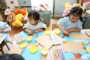 絵馬の制作　こあら