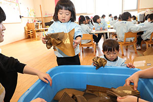 作品展の制作活動　ことり