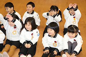 体操教室　ー鉄棒ー　きりん