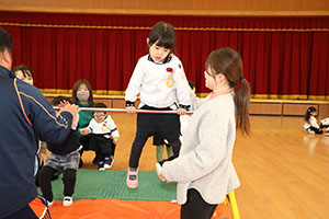 体操教室　ー鉄棒ー　ぱんだ