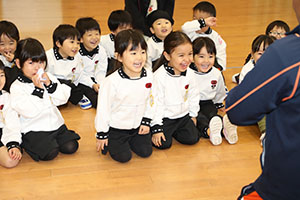 体操教室　ー鉄棒ー　ぱんだ