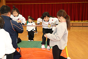 体操教室　ー鉄棒ー　ぱんだ