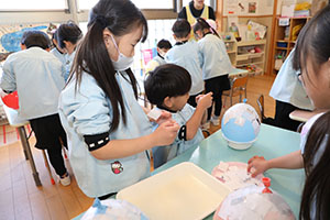 作品展　張り子の制作　Ｅ