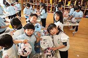 作品展　張り子の制作　Ａ