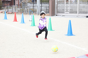 サッカー教室が開かれました　B・D