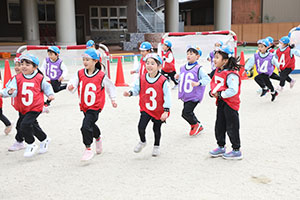 サッカー教室が開かれました　B・D