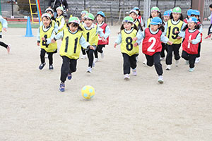 サッカー教室が開かれました　B・D