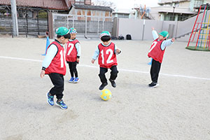 サッカー教室が開かれました　A・E
