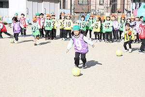 サッカー教室が開かれました　A・E