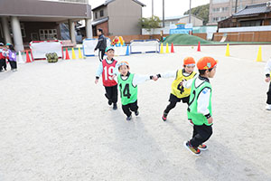 サッカー教室が開かれました　A・E