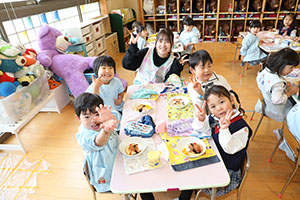 ホットケーキパーティ　　ひまわり・たんぽぽ・すみれ