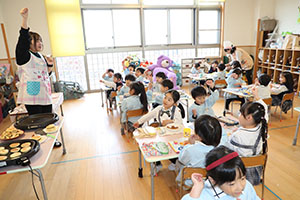 ホットケーキパーティ　　ひまわり・たんぽぽ・すみれ