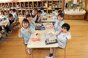 ホットケーキパーティ　　ひまわり・たんぽぽ・すみれ