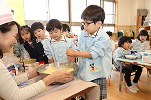 ホットケーキパーティ　　ひまわり・たんぽぽ・すみれ