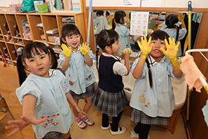 作品展の制作活動　たんぽぽ