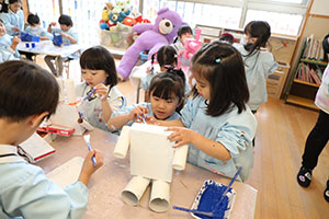 作品展の制作活動　すみれ