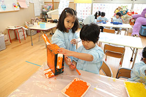 作品展の制作活動　すみれ