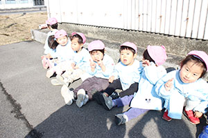 お散歩へでかけました　ひよこ・あひる・ぺんぎん